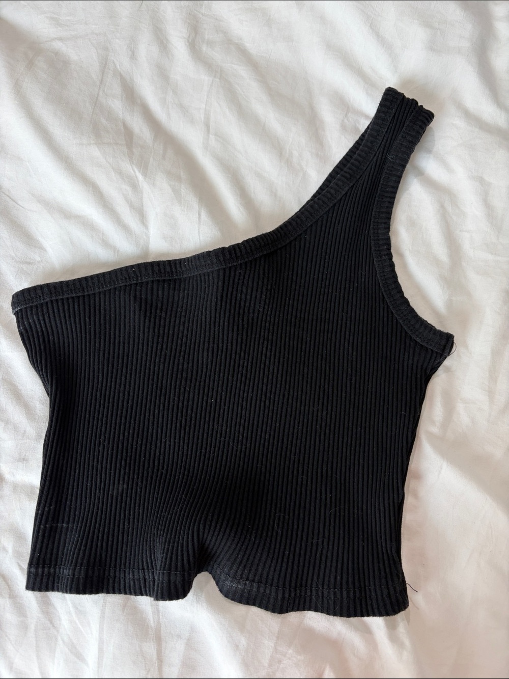 SHEIN Black Ribbed One-Shoulder Crop Top